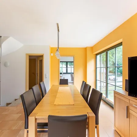 Holiday home Spacious With Wood-burning Stove, Cleaning Included *