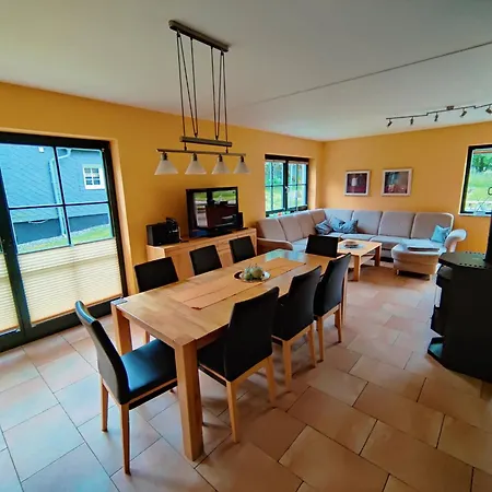 Holiday home Spacious With Wood-burning Stove, Cleaning Included *